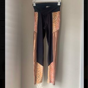 New Beach Riot Metallic/Reptile leggings, Small